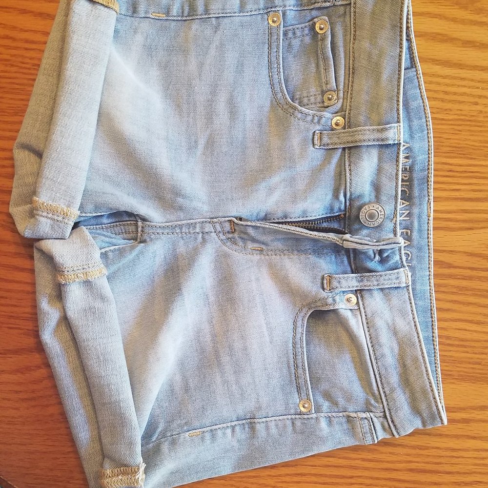 American Eagle Hi Rise Shortie